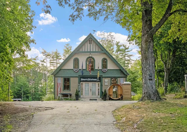 5th image of 68 Center St, Wolfeboro, NH 03894 | MLS# 5081887