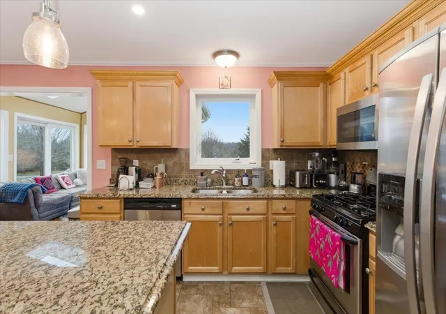 4th image of 11 Floral St, South Burlington, VT 05403 | MLS# 5081992