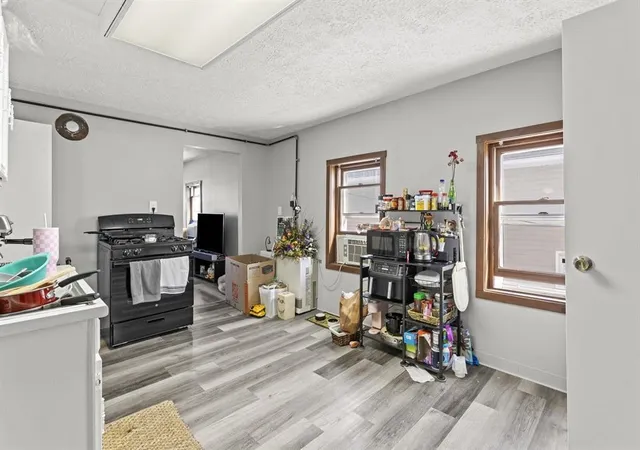 3rd image of 379 Manchester St, Manchester, NH 03103 | MLS# 5082076