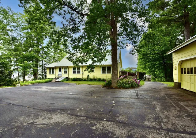 3rd image of 11 Emery Ln, Wakefield, NH 03830 | MLS# 5082093