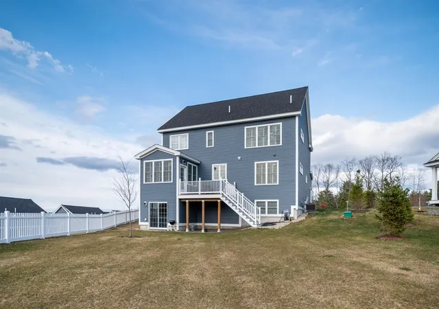 Photo 3 of Condo for sale at 12 Summit Cir, Newmarket, NH 03857 | MLS# 5082269 | Listing updated on 2026-09-16