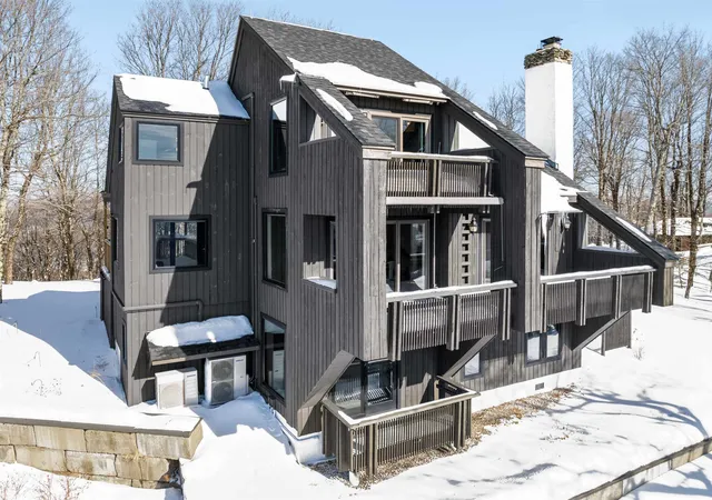 Homes for sale in Rochester, VT | 764 Upper Sparrow Hawk Rd, Rochester, VT 05767 | MLS# 5082344