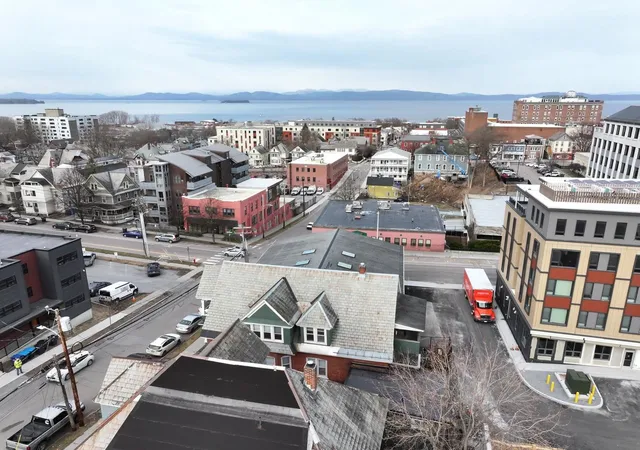 2nd image of 198 200 King St, Burlington, VT 05401 | MLS# 5082429