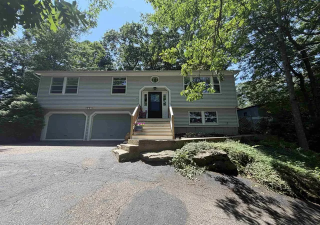 2nd image of 85 Taylor St, Nashua, NH 03060 | MLS# 5082444