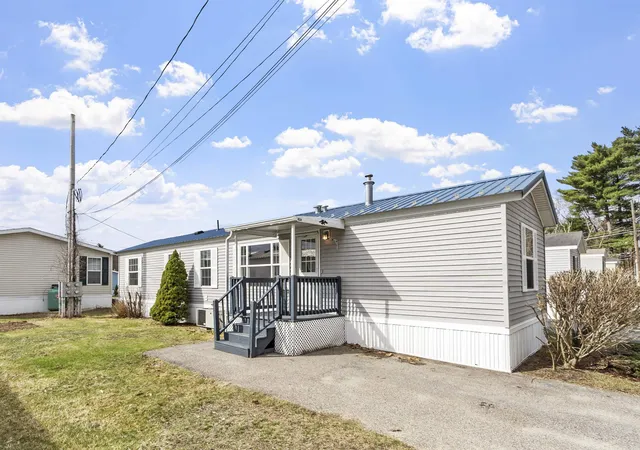 2nd image of 5r Arrow Dr, Salem, NH 03079 | MLS# 5082447