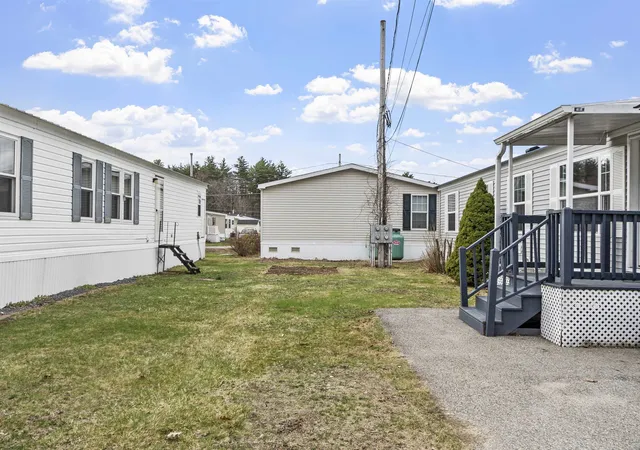 Photo 3 of Manufactured home for sale at 5R Arrow Dr, Salem, NH 03079 | MLS# 5082447 | Listing updated on 2026-10-05
