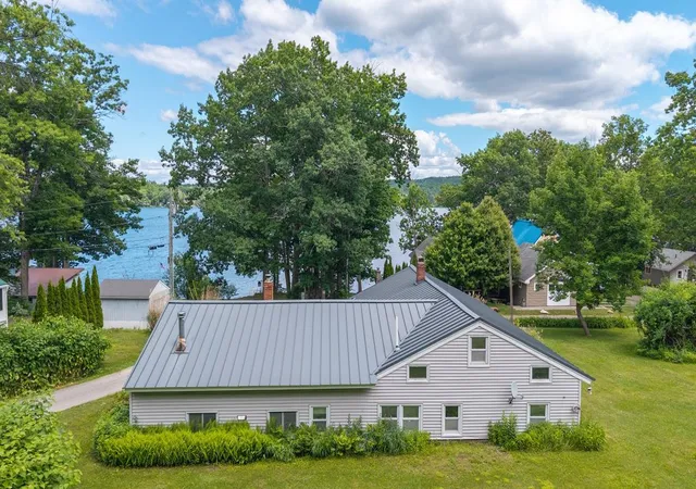3rd image of 3 Ski Doo Ln, Deerfield, NH 03037 | MLS# 5082469