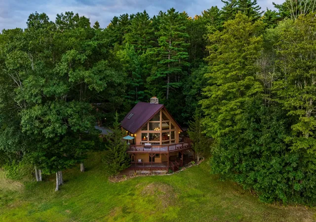 Homes for sale in Hartford, VT | 132 Loveland Hill Rd, Hartford, VT 05001 | MLS# 5082539