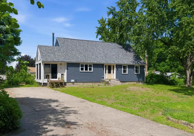 Homes for sale in Gilford, NH | 15 Henderson Rd, Gilford, NH 03249 | MLS# 5082550