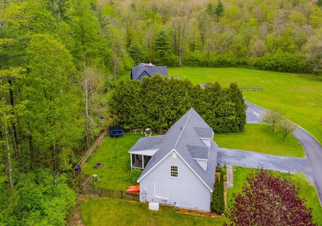 Photo 3 of Single family home for sale at 49 Limerick Ln, Arlington, VT 05250 | MLS# 5082604 | Listing updated on 2026-06-20