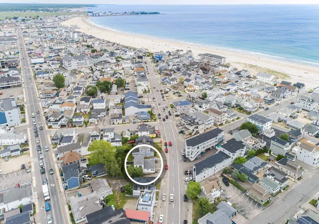 35th image of 13 Ocean Blvd, Hampton, NH 03842 | MLS# 5082626