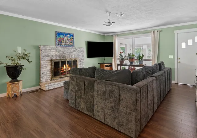 Photo 4 of Single family home for sale at 41 Linden Rd, North Conway, NH 03860 | MLS# 5082650 | Listing updated on 2026-09-16