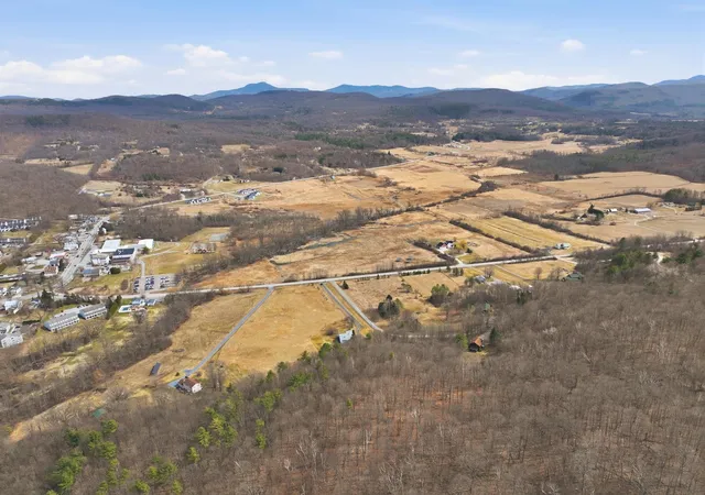1st image of 224 Silver St, Hinesburg, VT 05461 | MLS# 5082705