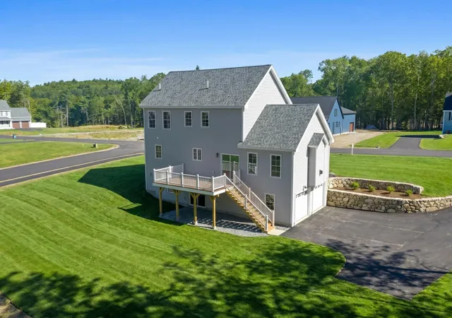 Photo 3 of Single family home for sale at 10 Blaisdell Ct, Raymond, NH 03077 | MLS# 5082767 | Listing updated on 2026-09-02