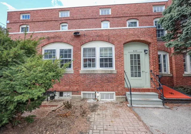 2nd image of 635 Canal St, Manchester, NH 03101 | MLS# 5082783