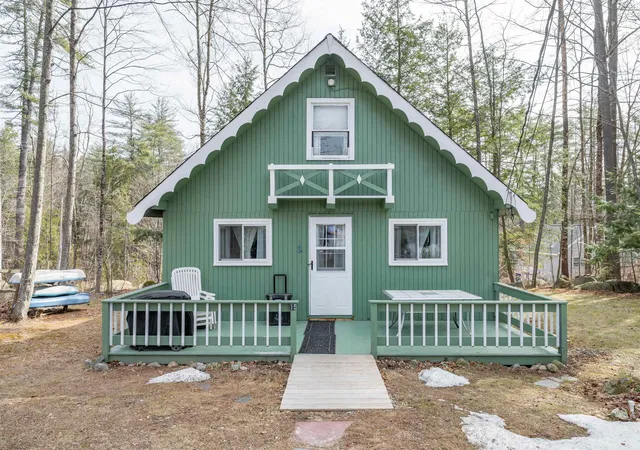 Photo 2 of Single family home for sale at 15 Autumn Rd, Hillsborough, NH 03244 | MLS# 5082863 | Listing updated on 2026-06-12