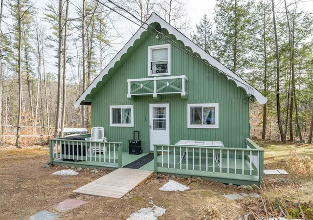 Photo 3 of Single family home for sale at 15 Autumn Rd, Hillsborough, NH 03244 | MLS# 5082863 | Listing updated on 2026-06-12