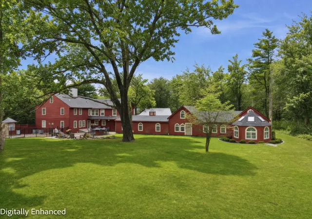 Photo 3 of Single family home for sale at 23 Old Manchester Rd, Amherst, NH 03031 | MLS# 5082935 | Listing updated on 2026-09-04