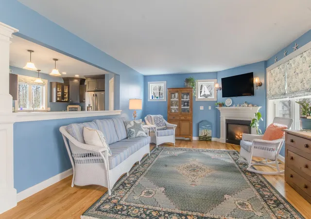 Homes for sale in Rollinsford, NH | 425 Pleasant St, Rollinsford, NH 03869 | MLS# 5082974
