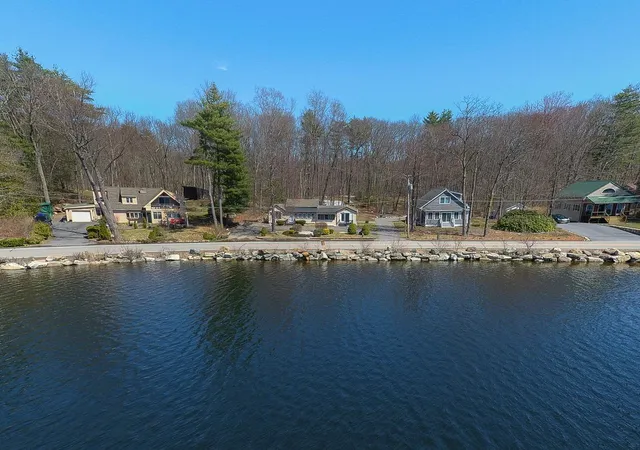 3rd image of 122 Wash Pond Rd, Hampstead, NH 03841 | MLS# 5082982