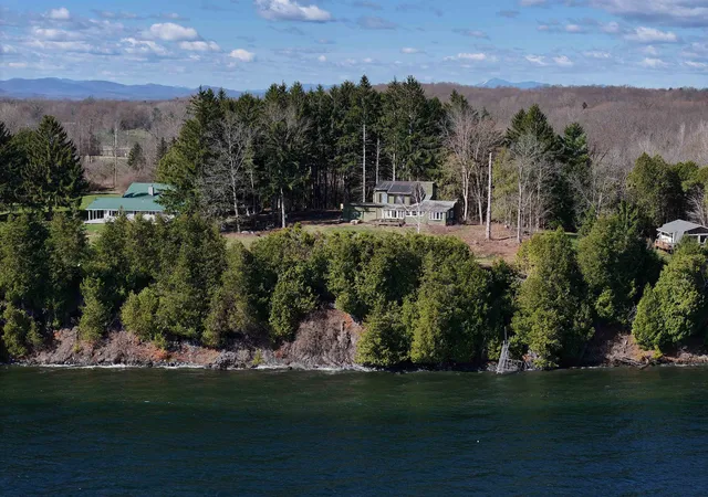 Photo 1 of Single family home for sale at 38 Featherbed Ln, South Hero, VT 05486 | MLS# 5083074 | Listing updated on 2026-09-13