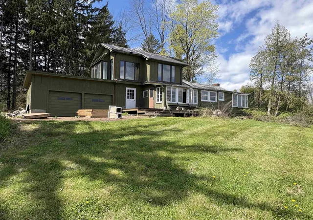 Photo 2 of Single family home for sale at 38 Featherbed Ln, South Hero, VT 05486 | MLS# 5083074 | Listing updated on 2026-09-13