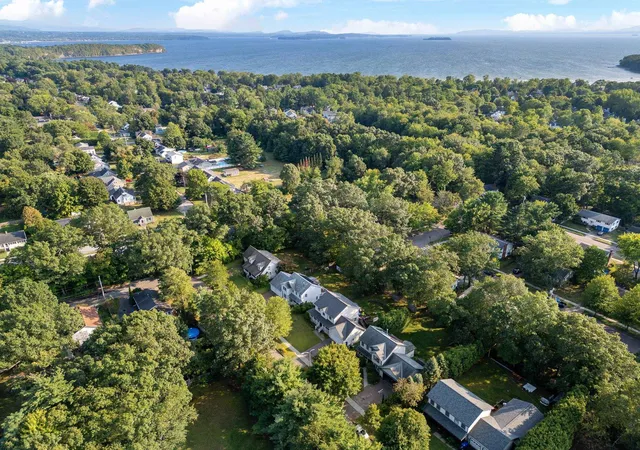 3rd image of 72 Grey Meadow Dr, Burlington, VT 05408 | MLS# 5083077