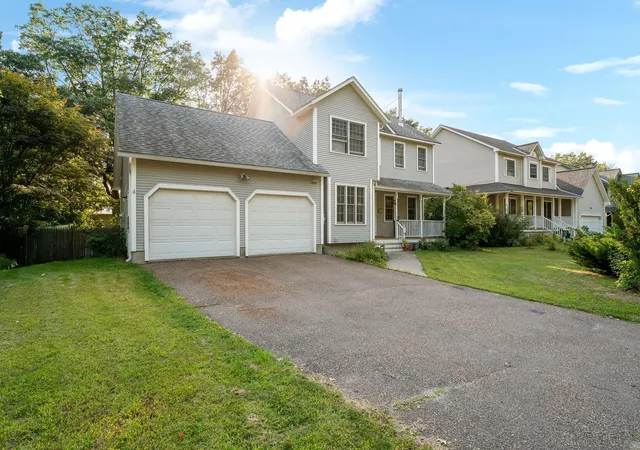4th image of 72 Grey Meadow Dr, Burlington, VT 05408 | MLS# 5083077