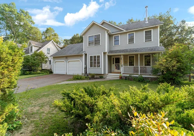 1st image of 72 Grey Meadow Dr, Burlington, VT 05408 | MLS# 5083077