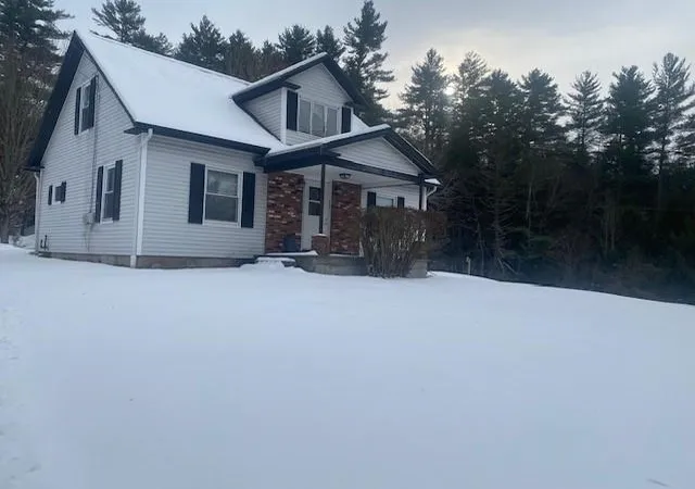 Homes for sale in Newport, NH | 552 S Main St, Newport, NH 03773 | MLS# 5083099