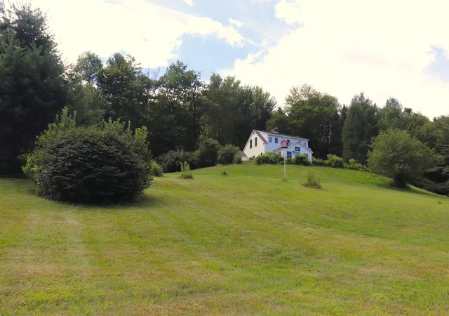 Photo 3 of Single family home for sale at 137 Stratton Arlington Rd, West Wardsboro, VT 05360 | MLS# 5083153 | Listing updated on 2026-09-01