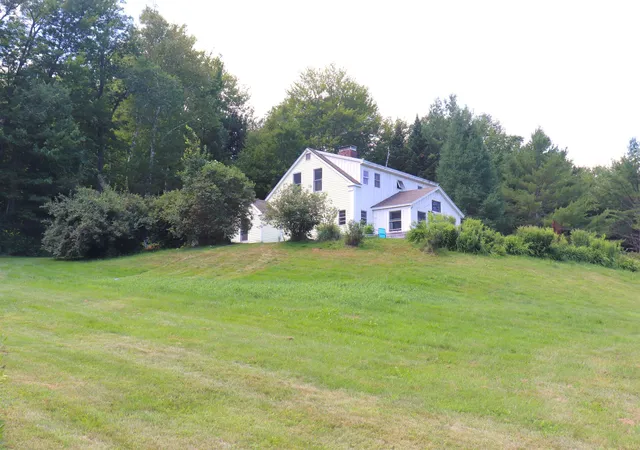 Photo 3 of Single family home for sale at 137 Stratton Arlington Rd, West Wardsboro, VT 05360 | MLS# 5083153 | Listing updated on 2026-09-01