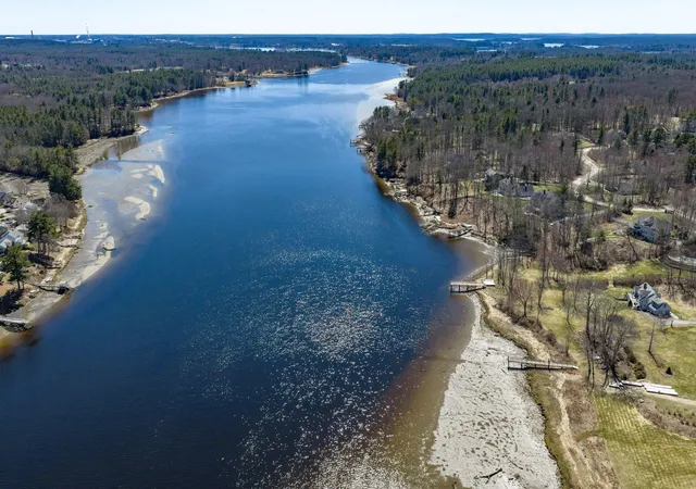 3rd image of 16 Isaac Lucas Cir, Dover, NH 03820 | MLS# 5083165