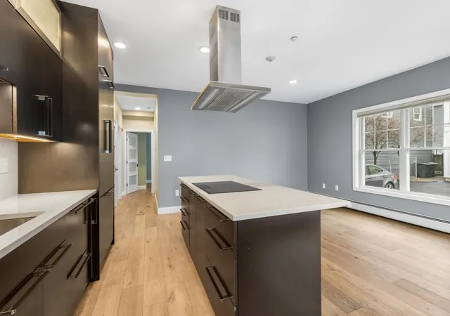 4th image of 43 Cornwall St #B, Portsmouth, NH 03801 | MLS# 5083226