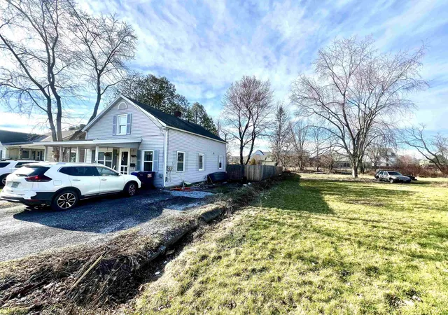 1st image of 113 Plain St, Rutland, VT 05701 | MLS# 5083412