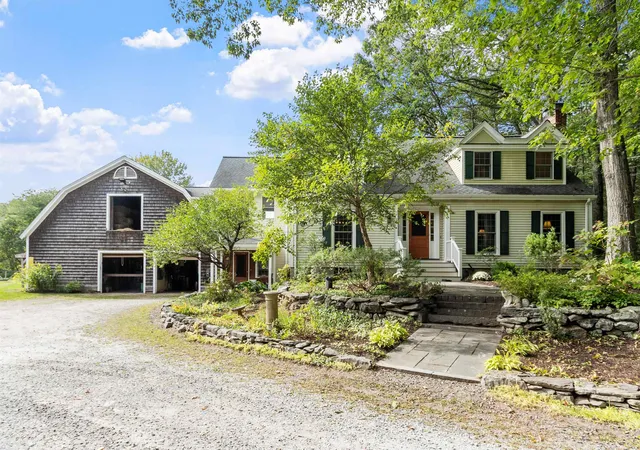 3rd image of 225 Lowell St, Carlisle, MA 01741 | MLS# 5083484