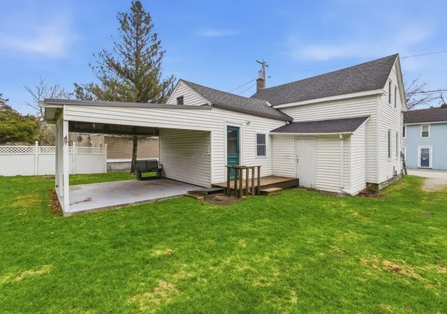 Photo 3 of Single family home for sale at 20 Sage St, North Bennington, VT 05257 | MLS# 5083528 | Listing updated on 2026-08-27
