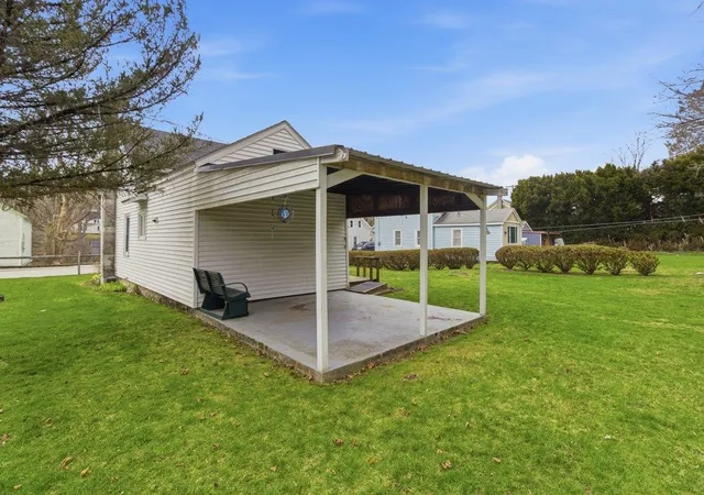 Photo 4 of Single family home for sale at 20 Sage St, North Bennington, VT 05257 | MLS# 5083528 | Listing updated on 2026-08-27