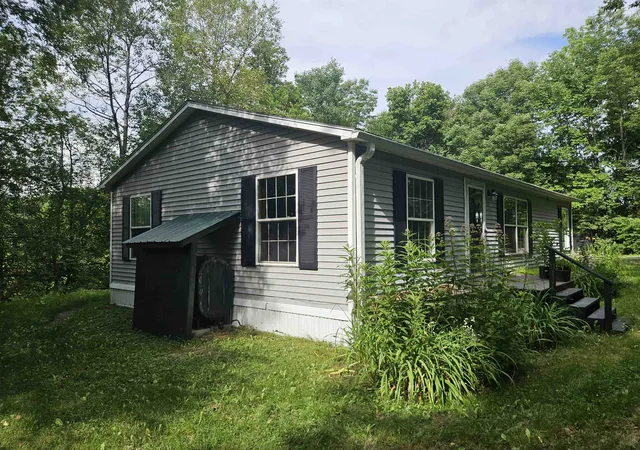3rd image of 410 South St, Littleton, NH 03561 | MLS# 5083532