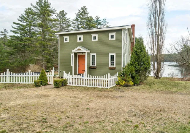Homes for sale in New Durham, NH | 83 Birch Hill Rd, New Durham, NH 03855 | MLS# 5083575
