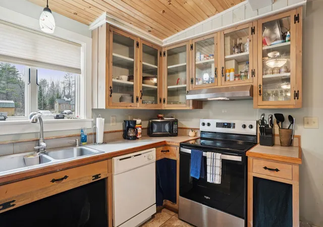 Photo 4 of Single family home for sale at 17 Keyes Hollow Rd, South Acworth, NH 03607 | MLS# 5083675 | Listing updated on 2026-06-07