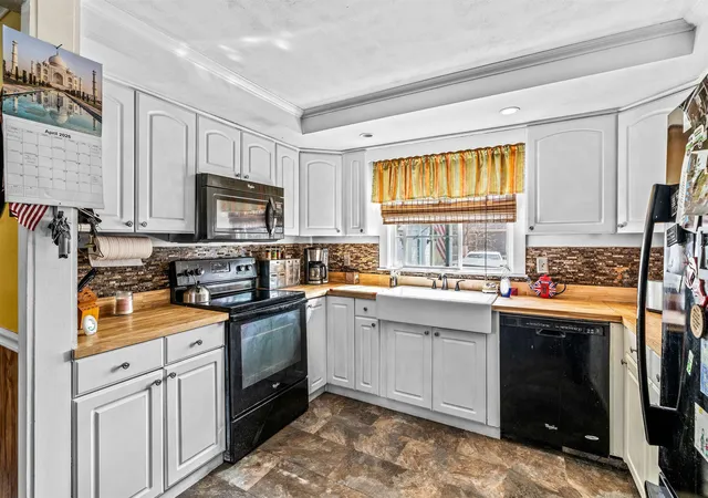 5th image of 1 Border St, Milford, NH 03055 | MLS# 5083723
