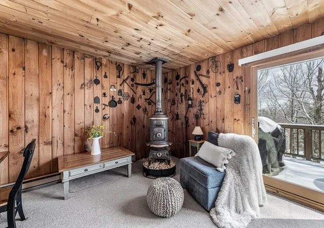 Photo 3 of Single family home for sale at 44 Howes Loop, Wilmington, VT 05363 | MLS# 5083753 | Listing updated on 2026-07-10