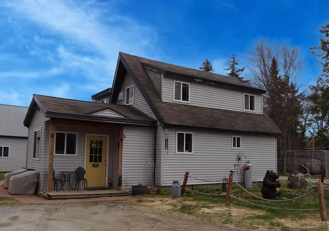 Photo 2 of Single family home for sale at 76 Meadowview Ln, Mount Holly, VT 05758 | MLS# 5083851 | Listing updated on 2026-10-02