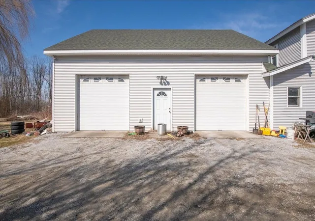 2nd image of 374 Lake Rd, Saint Albans, VT 05478 | MLS# 5083964