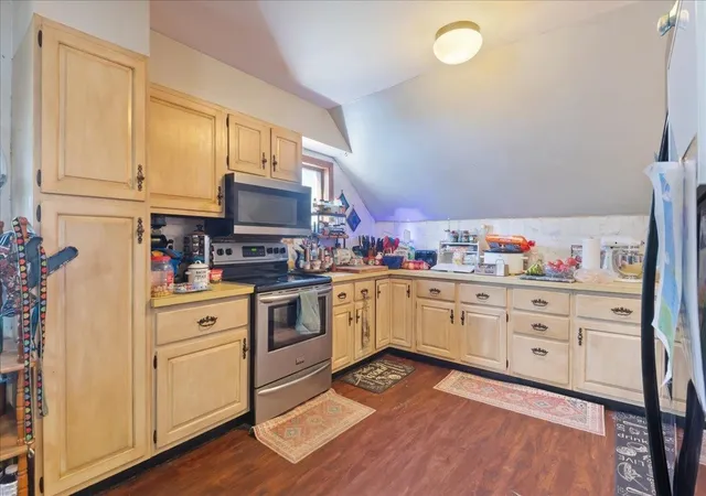 4th image of 374 Lake Rd, Saint Albans, VT 05478 | MLS# 5083964