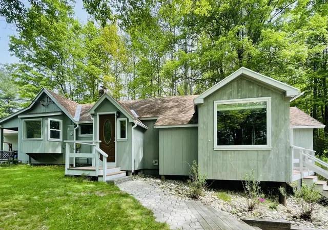 Homes for sale in Shaftsbury, VT | 1260 Cider Mill Rd, Shaftsbury, VT 05262 | MLS# 5084055