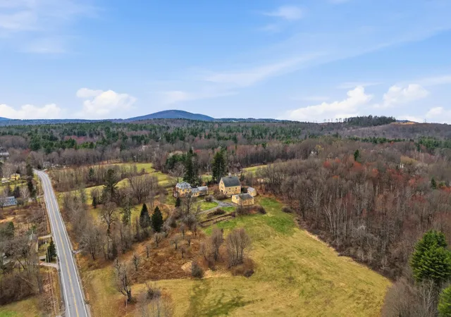 2nd image of 117 New Boston Rd, Bedford, NH 03110 | MLS# 5084106