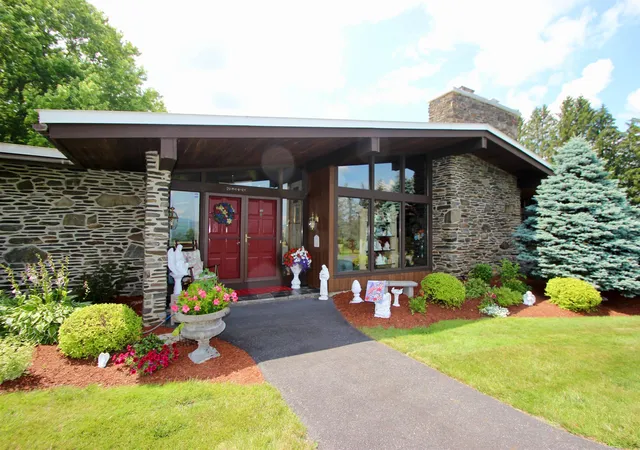Photo 3 of Single family home for sale at 260 Morrison Rd, Barre, VT 05641 | MLS# 5084147 | Listing updated on 2026-09-10