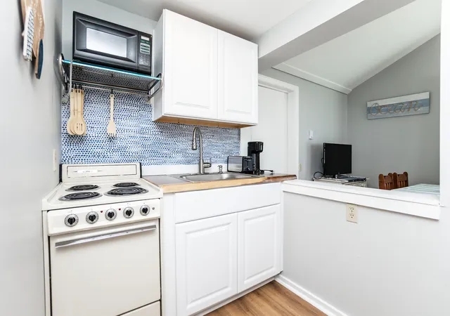 Homes for sale in Hampton, NH | 401A Ocean Blvd #1, Hampton, NH 03842 | MLS# 5084241